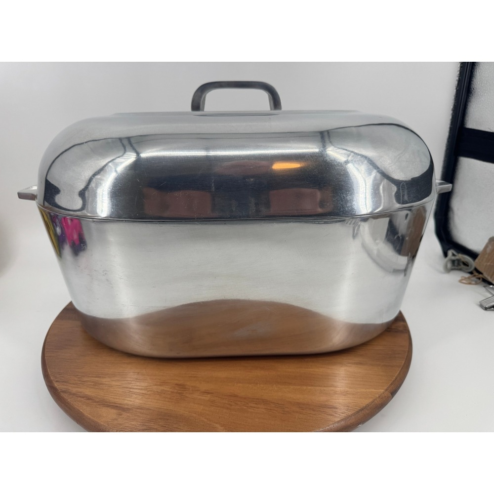 Magnalite Classic 18" Aluminum Oval Dutch Oven Roaster Pan Trivet Appears Unused
